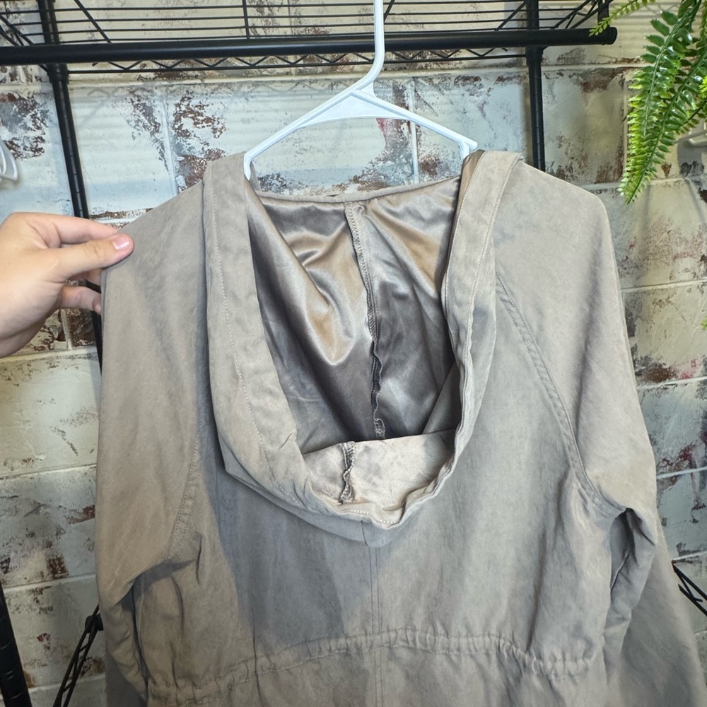 BE COOL Trench Coat - Picture 8 of 9